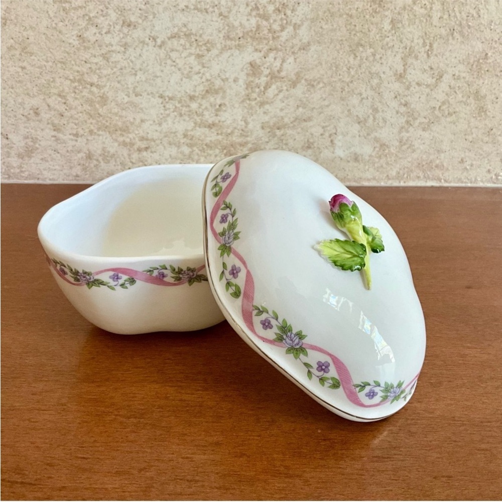 Vintage MANN China Box